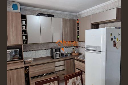 3_photo/94cef4c52f.a64aef6598c47c00-ATLAS-4e497957-8d41-4f28-9f2d-fa03ac3a242f.jpg de casa à venda com 3 quartos, 167m² em Jardim Adriana, Guarulhos