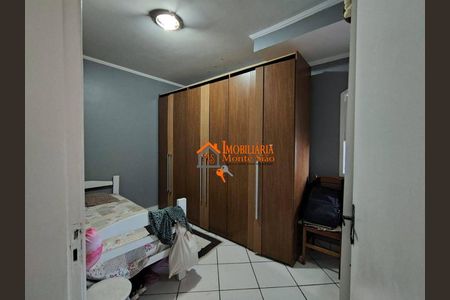 12_photo/94cef4c52f.a64aef6598c47c00-ATLAS-e2138e24-aa08-4b7b-9e6f-8843816912b9.jpg de casa à venda com 3 quartos, 167m² em Jardim Adriana, Guarulhos