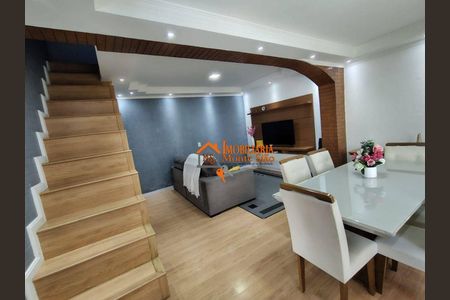 10_photo/94cef4c52f.a64aef6598c47c00-ATLAS-ecace9a4-88c2-46c6-ac3b-e06e5ef71ebd.jpg de casa à venda com 3 quartos, 167m² em Jardim Adriana, Guarulhos