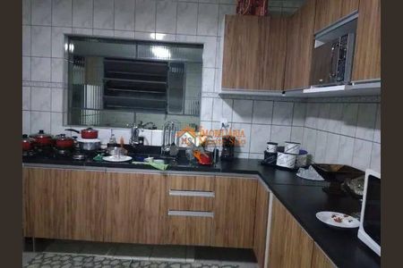 2_photo/94cef4c56d.16787a6ea0be7e8a-ATLAS-2fc3ef70-fd9e-4398-aef8-b9807dddd79a.jpg de casa à venda com 2 quartos, 450m² em Jardim Adriana, Guarulhos