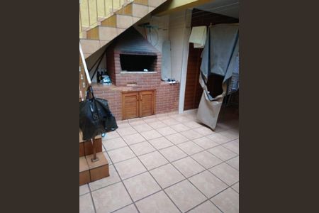 2_photo/94cef4c59b.2008f600ea595daf-ATLAS-eb667388-b3c6-41a7-b0e0-e9d54a229c8e.jpg de casa à venda com 3 quartos, 205m² em Parque Continental, Guarulhos