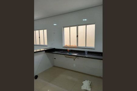 4_photo/94cef4c995.ceff8192393c33de-ATLAS-2aa18d10-5593-46b8-898e-e9b7f7ab901c.jpg de casa à venda com 3 quartos, m² em Vila Sitio dos Morros, Guarulhos