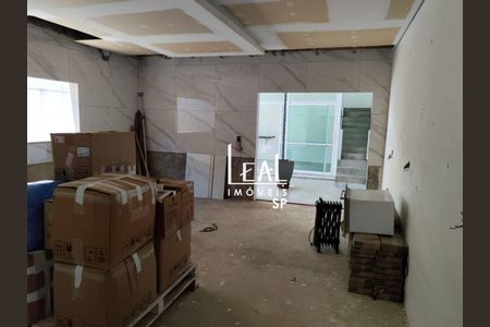 5_photo/94cef4cb79.9f73e101bd22bb98-ATLAS-23794fa2-0080-49ca-88c5-c256d69fe8c4.jpg de casa à venda com 4 quartos, 450m² em Jardim Adriana, Guarulhos