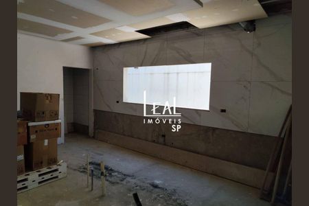 5_photo/94cef4cb79.9f73e101bd22bb98-ATLAS-9e3170f0-34bb-4792-b57a-d337470c63ea.jpg de casa à venda com 4 quartos, 450m² em Jardim Adriana, Guarulhos