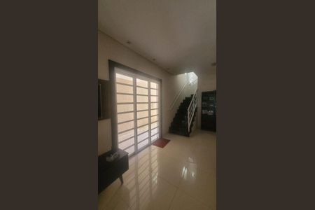 3_photo/94cef4cc59.7c2ae8445402a222-ATLAS-76df5a2e-9e17-4f44-8a8c-311e69ea438f.jpg de casa à venda com 3 quartos, 180m² em Jardim Adriana, Guarulhos