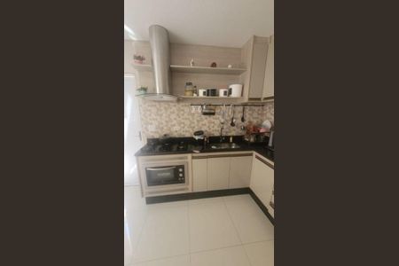 10_photo/94cef4cc59.7c2ae8445402a222-ATLAS-9cc1e10c-4a77-4daf-b3e9-2dbb9a07c7fd.jpg de casa à venda com 3 quartos, 180m² em Jardim Adriana, Guarulhos