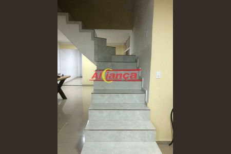 2_photo/94cef4ccf7.7d44486df2fbe63f-ATLAS-0d2dde91-bd83-43c7-b7df-db589783c85d.jpg de casa à venda com 5 quartos, 250m² em Jardim Adriana, Guarulhos