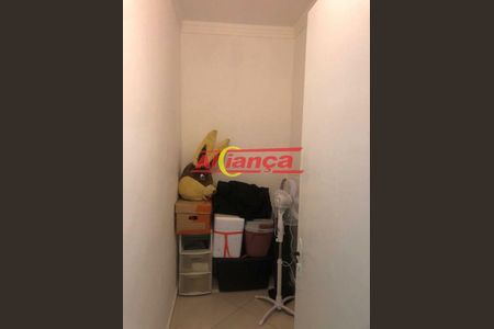 4_photo/94cef4ccf7.7d44486df2fbe63f-ATLAS-122e37c6-988e-484f-ae5c-2c05127df89e.jpg de casa à venda com 5 quartos, 250m² em Jardim Adriana, Guarulhos