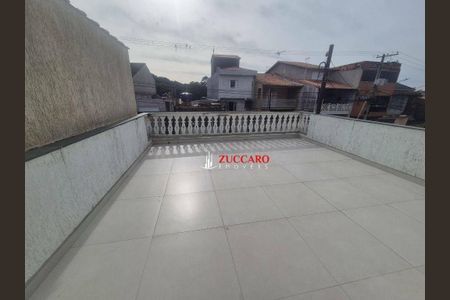 2_photo/94cef4ccfb.2c9577e84ad36a88-ATLAS-0c01bc06-114a-40b0-a40e-d57f236c422c.jpg de casa à venda com 4 quartos, 188m² em Parque Continental I, Guarulhos