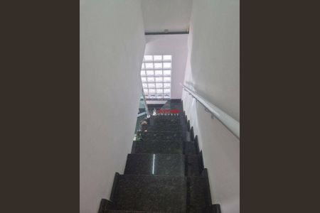 11_photo/94cef4ccfb.2c9577e84ad36a88-ATLAS-8fe58e29-558a-44c7-9c9a-890b95a3cc5a.jpg de casa à venda com 4 quartos, 188m² em Parque Continental I, Guarulhos