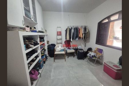 10_photo/94cef4ccfb.2c9577e84ad36a88-ATLAS-951cedbb-4f3e-4901-af66-52525cf7852a.jpg de casa à venda com 4 quartos, 188m² em Parque Continental I, Guarulhos