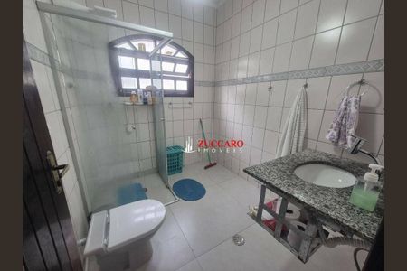 27_photo/94cef4ccfb.2c9577e84ad36a88-ATLAS-bd17013d-5e76-4933-80a6-35705348396e.jpg de casa à venda com 4 quartos, 188m² em Parque Continental I, Guarulhos