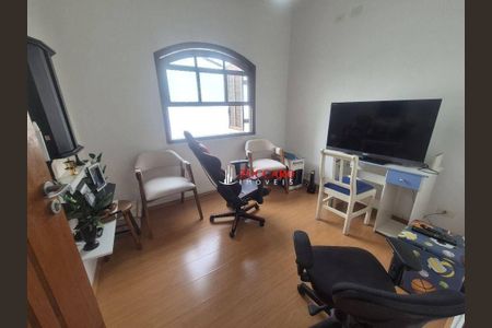 24_photo/94cef4ccfb.2c9577e84ad36a88-ATLAS-c02d242e-962a-4664-b570-3393b44caae8.jpg de casa à venda com 4 quartos, 188m² em Parque Continental I, Guarulhos