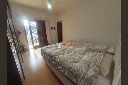 19_photo/94cef4ccfb.2c9577e84ad36a88-ATLAS-ed71788e-b384-4e18-a866-1c8c02e8ebee.jpg de casa à venda com 4 quartos, 188m² em Parque Continental I, Guarulhos