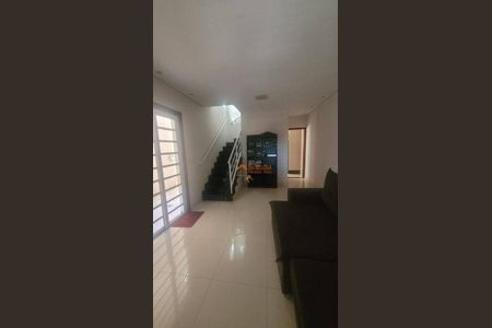 3_photo/94cef4cd1b.ceff8192393c33de-ATLAS-7d51ff4c-796b-4bfe-9d58-b2e25cbbf7ae.jpg de casa à venda com 4 quartos, 200m² em Jardim Adriana, Guarulhos