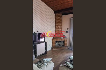 4_photo/94cef4cd7d.15604e16f11eddfa-ATLAS-5d551486-c22d-41e2-8643-16f89d9b6b6f.jpg de casa à venda com 4 quartos, 125m² em Jardim Adriana, Guarulhos