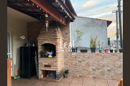 3_photo/94cef4cd7f.4b1992a7ab35c141-ATLAS-6fb446aa-a6ee-4e55-8e68-8d27011462f9.jpg de casa à venda com 3 quartos, 240m² em Jardim Adriana, Guarulhos