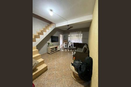 2_photo/94cef4cd89.38153d79977beed0-ATLAS-d812d0fa-e7fe-4022-acf1-d774c09ba6fe.jpg de casa à venda com 3 quartos, 125m² em Jardim Adriana, Guarulhos