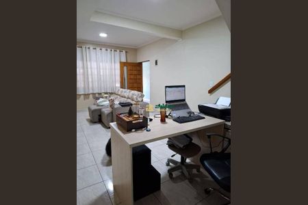 9_photo/94cef4cd9b.f7ef23318e3dd9b6-ATLAS-8845bbd2-3b80-43e8-8576-2c5919a2ea02.jpg de casa à venda com 3 quartos, 208m² em Jardim Adriana, Guarulhos