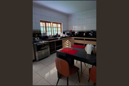 5_photo/94cef4cda5.7c2ae8445402a222-ATLAS-e538c881-355e-4337-838b-7d554eb7a8cb.jpg de casa à venda com 3 quartos, 207m² em Jardim Adriana, Guarulhos