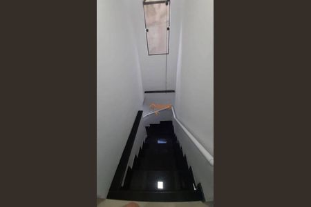 2_photo/94cef4cdbb.3e1b4b7d4b39a1bc-ATLAS-0e0debb3-66f3-4455-9670-ceb31a61783a.jpg de casa à venda com 3 quartos, 150m² em Jardim Adriana, Guarulhos