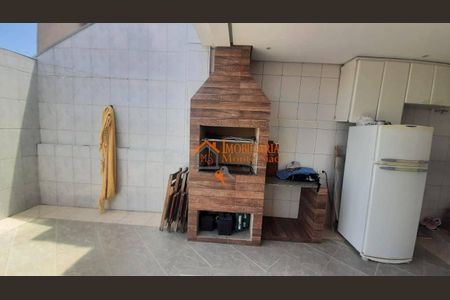 8_photo/94cef4cdbb.3e1b4b7d4b39a1bc-ATLAS-2bf08ba0-ebb0-49ae-af13-a8ba0b2d3a79.jpg de casa à venda com 3 quartos, 150m² em Jardim Adriana, Guarulhos