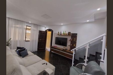 8_photo/94cef4cdbb.3e1b4b7d4b39a1bc-ATLAS-33e20c8c-3113-4d5c-bc04-41bfab0a7e4f.jpg de casa à venda com 3 quartos, 180m² em Jardim Adriana, Guarulhos