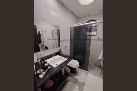 43_photo/94cef4cdbb.3e1b4b7d4b39a1bc-ATLAS-4f7905d0-3a42-4cd7-b796-7a9d6b160cc4.jpg de casa à venda com 3 quartos, 180m² em Jardim Adriana, Guarulhos