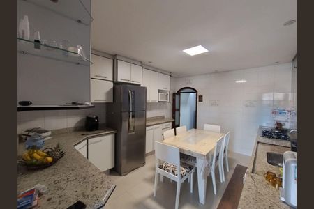 10_photo/94cef4cdbb.3e1b4b7d4b39a1bc-ATLAS-6d45779f-4c9e-4aea-bf18-48bada12af1f.jpg de casa à venda com 3 quartos, 180m² em Jardim Adriana, Guarulhos