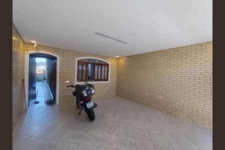 50_photo/94cef4cdbb.3e1b4b7d4b39a1bc-ATLAS-b76b5ec8-268d-4d5d-bedc-be9777310b5f.jpg de casa à venda com 3 quartos, 180m² em Jardim Adriana, Guarulhos