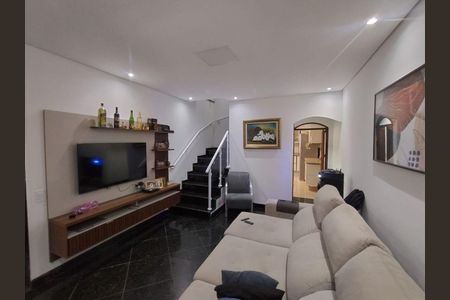 5_photo/94cef4cdbb.3e1b4b7d4b39a1bc-ATLAS-beeb21cd-256d-4feb-8b86-284bee52f6e6.jpg de casa à venda com 3 quartos, 180m² em Jardim Adriana, Guarulhos