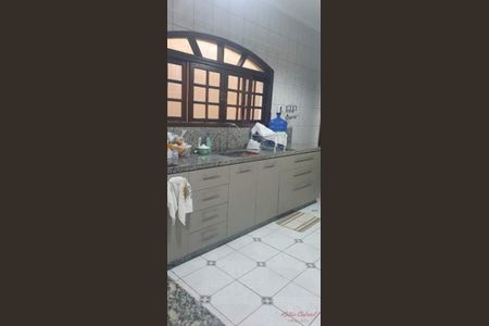 5_photo/94cef4cdcb.ceff8192393c33de-ATLAS-35265ac7-882e-413f-9ae3-61b0385a67e0.jpg de casa à venda com 3 quartos, 226m² em Jardim Adriana, Guarulhos