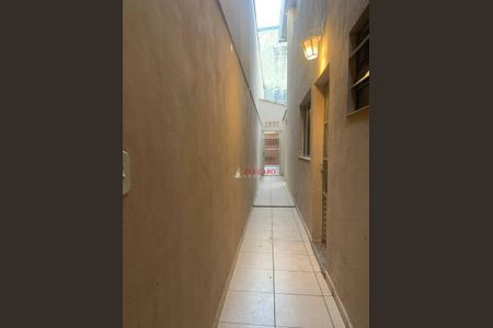 6_photo/94cef4cdf3.a4f2ab0392604d28-ATLAS-626bc5a1-69b4-48e0-aa7e-9ab816a866a2.jpg de casa à venda com 4 quartos, 252m² em Jardim Adriana, Guarulhos