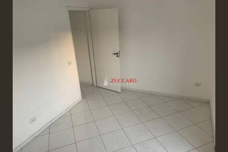 12_photo/94cef4cdf3.a4f2ab0392604d28-ATLAS-d091e099-7bb2-4fcb-8ed6-00ef6c9ce234.jpg de casa à venda com 4 quartos, 252m² em Jardim Adriana, Guarulhos