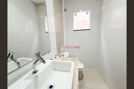 1_photo/94cef4ce89.1bb529b01f5e602e-ATLAS-0a32ff51-8827-41e2-af6c-aa2804ce5428.jpg de casa à venda com 4 quartos, 287m² em Jardim Adriana, Guarulhos