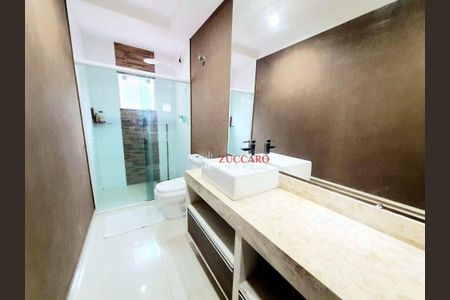 11_photo/94cef4ce89.1bb529b01f5e602e-ATLAS-389c3cdb-cca4-4de6-ab6f-647ced292a68.jpg de casa à venda com 4 quartos, 287m² em Jardim Adriana, Guarulhos