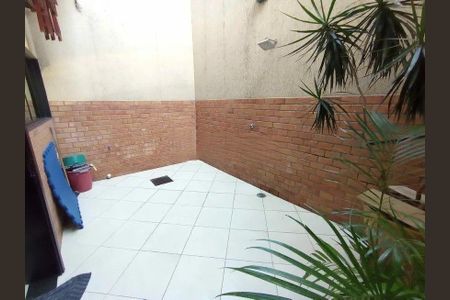 2_photo/94cef4ce89.cf0263a9feccb03d-ATLAS-8dbaf588-6460-4e9f-bed1-c5048b20025d.jpg de casa à venda com 4 quartos, 430m² em Jardim Adriana, Guarulhos