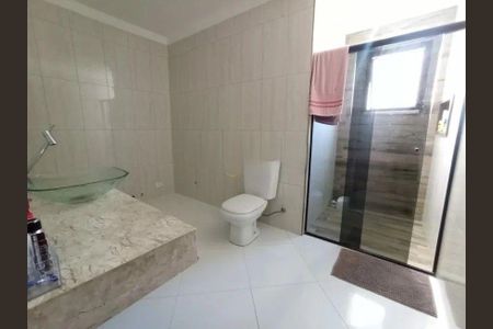 9_photo/94cef4ce89.cf0263a9feccb03d-ATLAS-d18a8ce2-72ca-404a-8f50-1b04167a4017.jpg de casa à venda com 4 quartos, 430m² em Jardim Adriana, Guarulhos