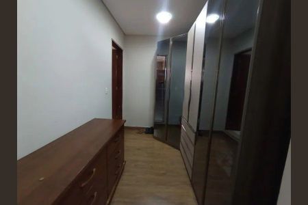 11_photo/94cef4ce89.cf0263a9feccb03d-ATLAS-d4cb4b0c-aa7d-4aef-b658-1b8e256e1a29.jpg de casa à venda com 4 quartos, 430m² em Jardim Adriana, Guarulhos