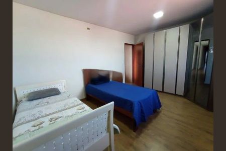 9_photo/94cef4ce89.cf0263a9feccb03d-ATLAS-dd8ab920-2eba-4b62-99ab-dfbfc1a9f2de.jpg de casa à venda com 4 quartos, 430m² em Jardim Adriana, Guarulhos