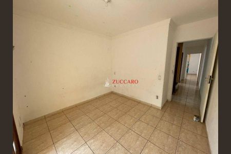 45_photo/94cef4ce93.e8818d4a5c5dde9d-ATLAS-cb710721-68dc-464a-b65c-16192f7753c7.jpg de casa à venda com 3 quartos, 100m² em Jardim Adriana, Guarulhos