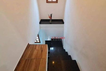 20_photo/94cef4ce93.ee31d1fd9df23408-ATLAS-113d2db6-fe75-4153-b366-cc7b2604776b.jpg de casa à venda com 2 quartos, 90m² em Jardim Adriana, Guarulhos