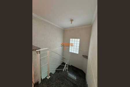 4_photo/94cef4cedd.a64aef6598c47c00-ATLAS-05dc97af-3a58-463b-bb0d-ebc72be31087.jpg de casa à venda com 4 quartos, 360m² em Jardim Adriana, Guarulhos