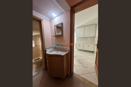 7_photo/94cef4cedd.a64aef6598c47c00-ATLAS-126b464e-375d-4f86-9e21-80db1a6d9977.jpg de casa à venda com 4 quartos, 360m² em Jardim Adriana, Guarulhos