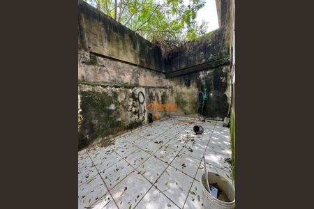 8_photo/94cef4cedd.a64aef6598c47c00-ATLAS-16d6460b-4451-4187-86fa-cefbfed4e7c2.jpg de casa à venda com 4 quartos, 360m² em Jardim Adriana, Guarulhos