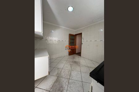 9_photo/94cef4cedd.a64aef6598c47c00-ATLAS-18598ecd-8898-4404-8595-2bbaf1a8de48.jpg de casa à venda com 4 quartos, 360m² em Jardim Adriana, Guarulhos