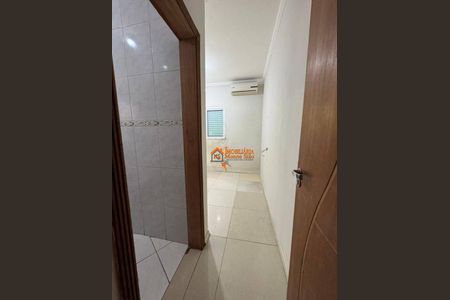 24_photo/94cef4cedd.a64aef6598c47c00-ATLAS-86bca6b7-20a1-4485-bec8-b71aaf828a4f.jpg de casa à venda com 4 quartos, 360m² em Jardim Adriana, Guarulhos