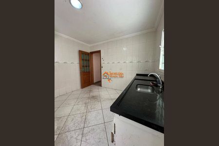 7_photo/94cef4cedd.a64aef6598c47c00-ATLAS-ffef03ac-4668-49f9-84cf-c4464dd00df1.jpg de casa à venda com 4 quartos, 360m² em Jardim Adriana, Guarulhos