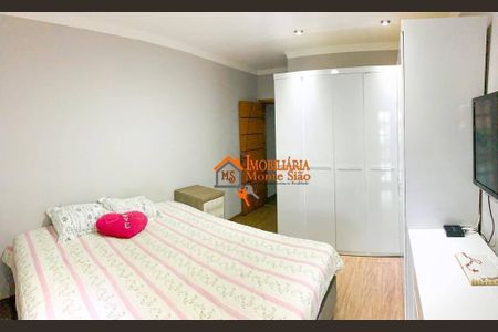 2_photo/94cef4cee3.ceff8192393c33de-ATLAS-0dfee800-34d3-4239-819c-6b8dd10f38e9.jpg de casa à venda com 4 quartos, 287m² em Jardim Adriana, Guarulhos