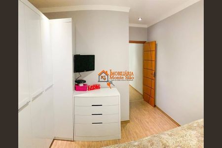 6_photo/94cef4cee3.ceff8192393c33de-ATLAS-4e7d7f4c-6680-4966-b24f-d71b2b6090c4.jpg de casa à venda com 4 quartos, 287m² em Jardim Adriana, Guarulhos